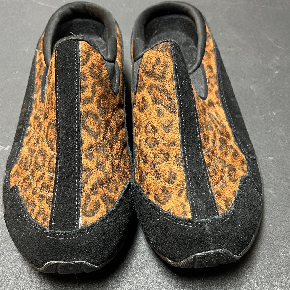 Easy Spirit Leopard Print Slippers with Black Trim